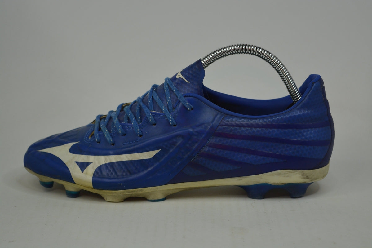 Mizuno Rebula 3 Professional Football Soccer