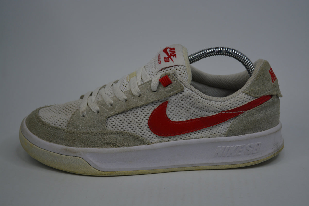 Nike Men's Adversary SB