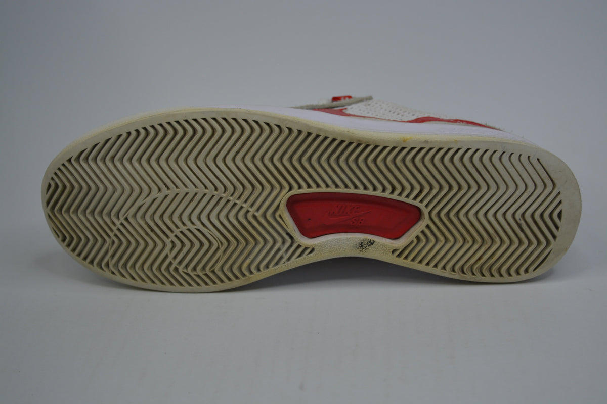 Nike Men's Adversary SB