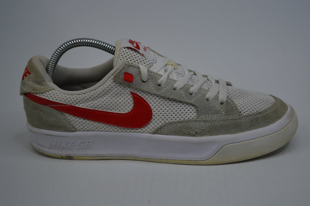 Nike Men's Adversary SB