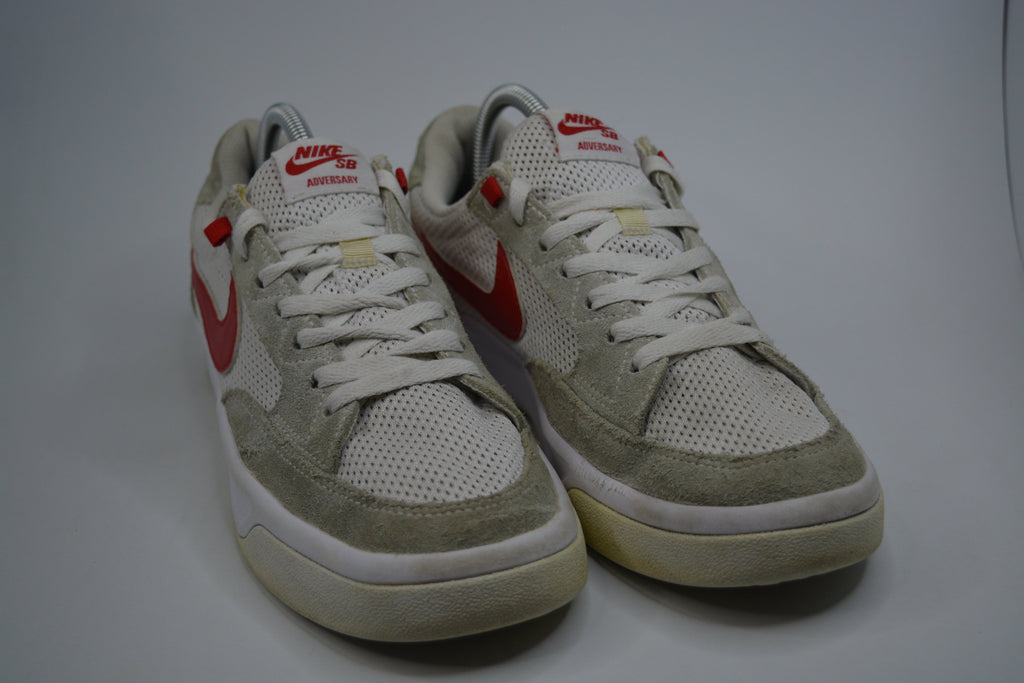 Nike Men's Adversary SB