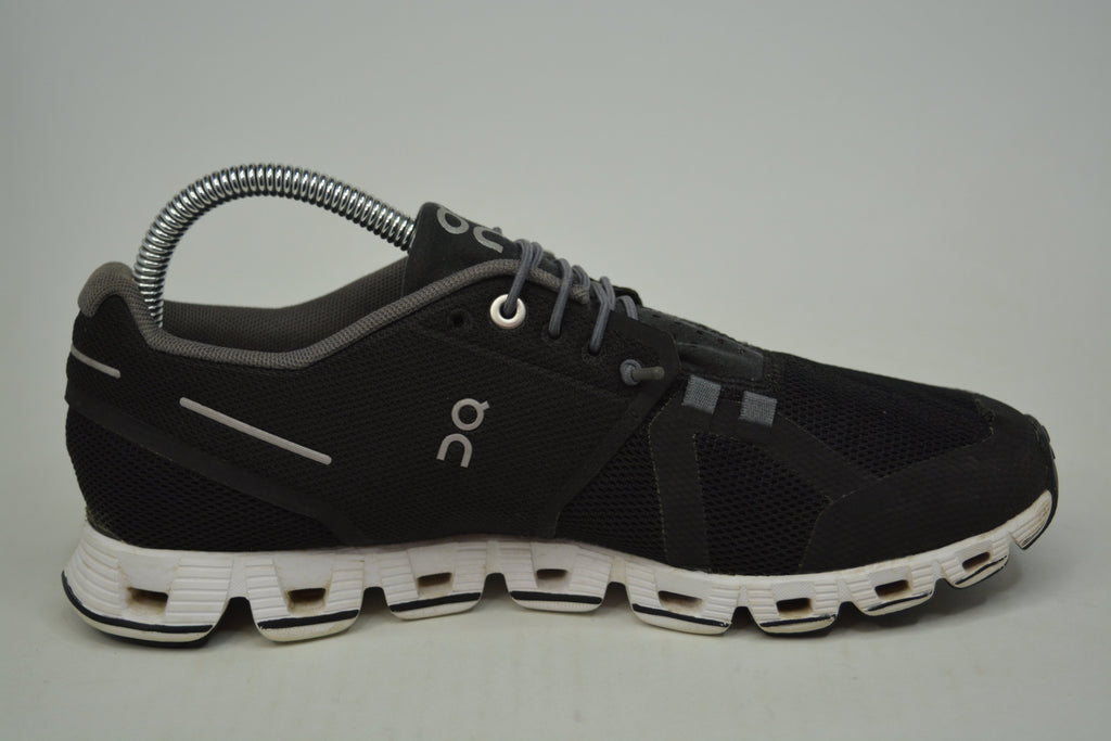 ON CLOUD RUNNING SHOES SNEAKERS - Size 6