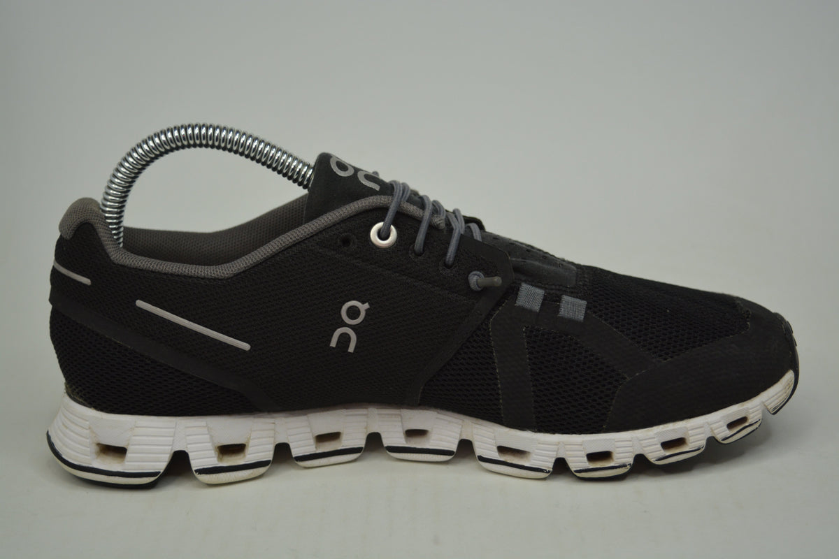 ON CLOUD RUNNING SHOES SNEAKERS - Size 6