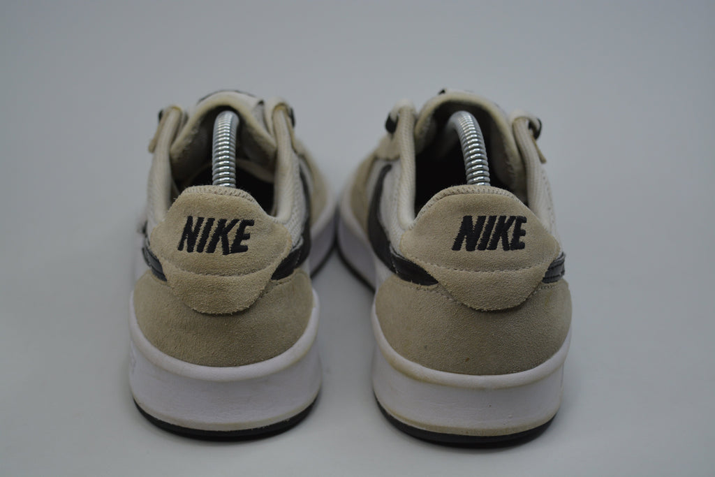 Nike Adversary SB Sneakers