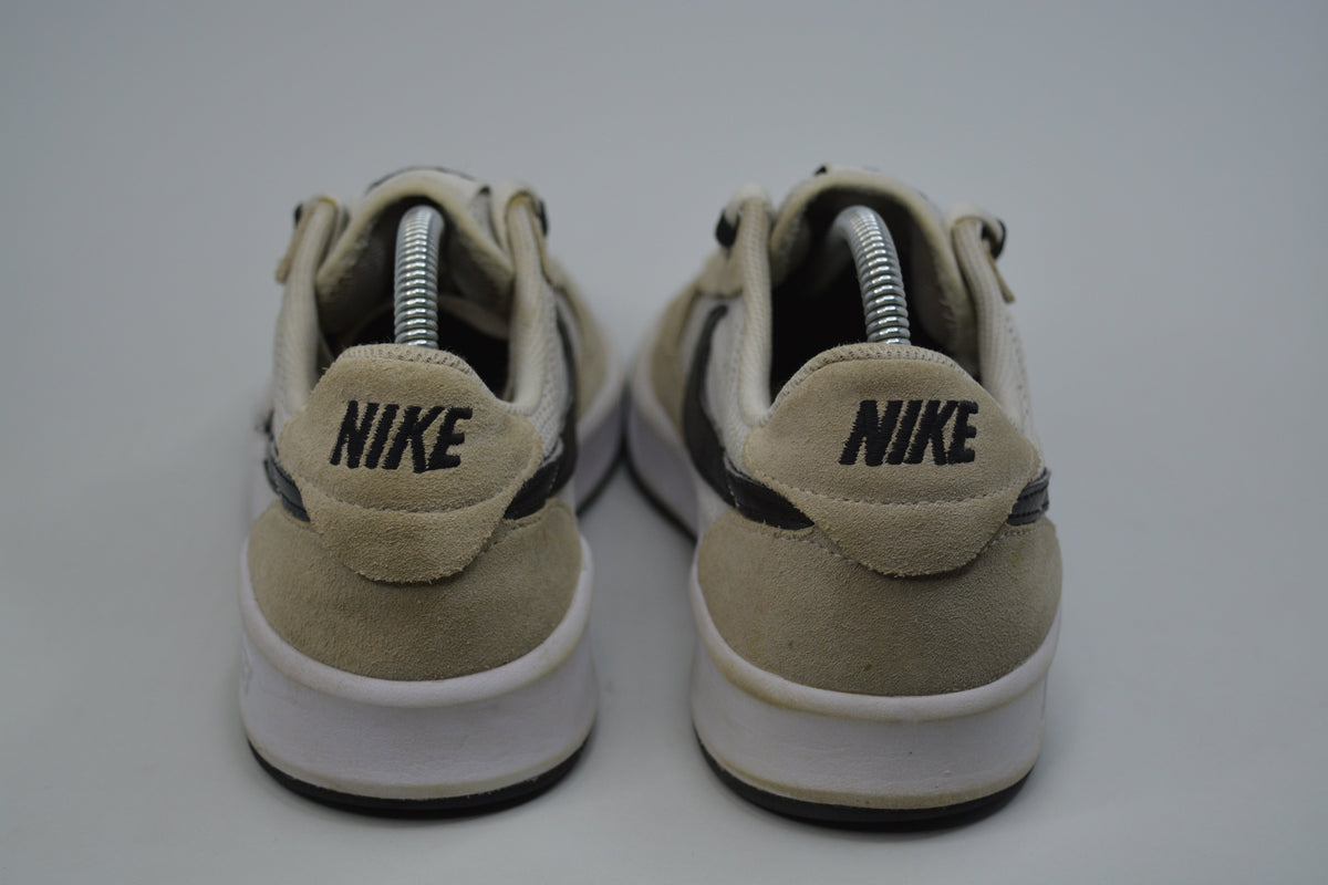 Nike Adversary SB Sneakers