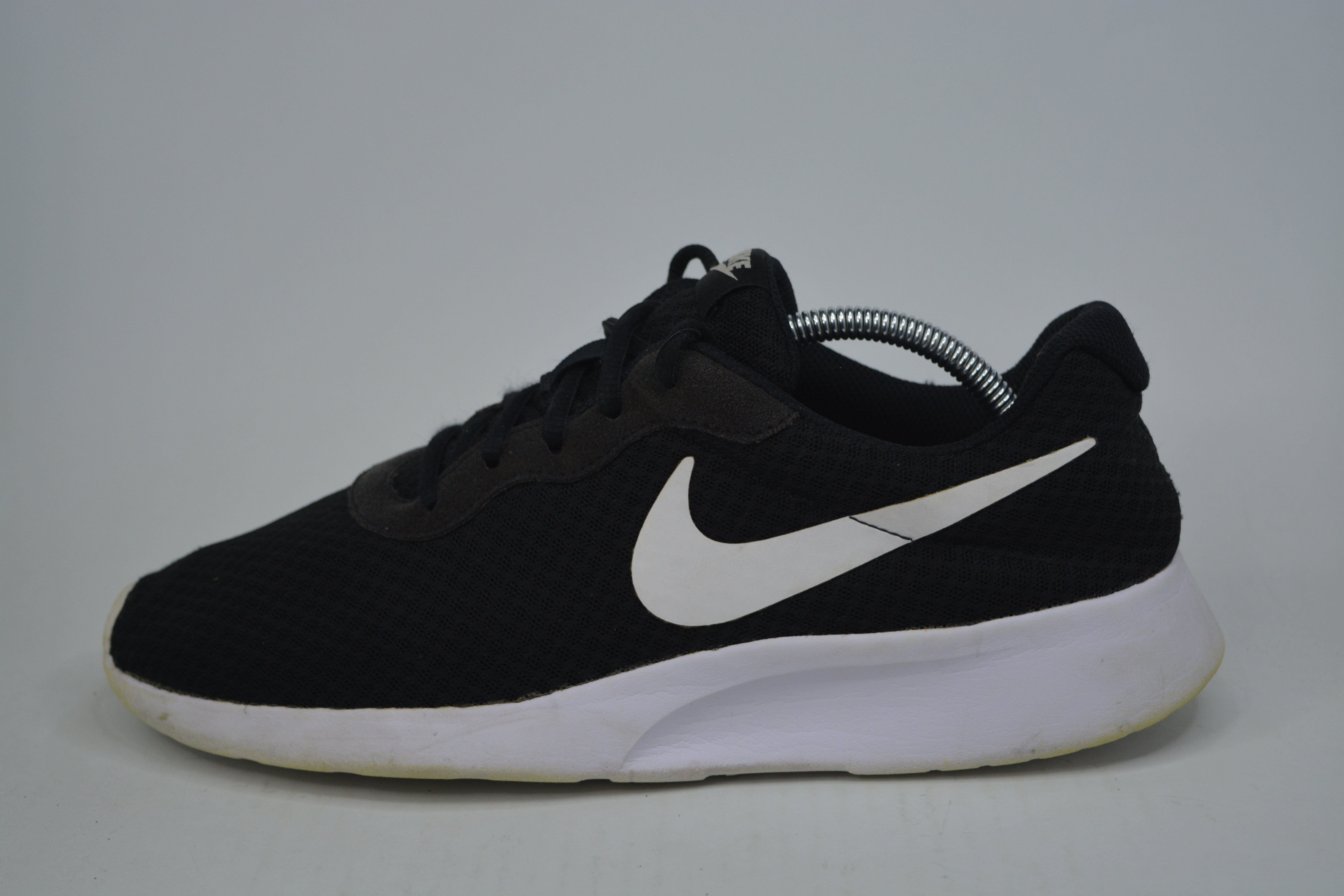 Nike Mens Tanjun Black/White at the Best Price