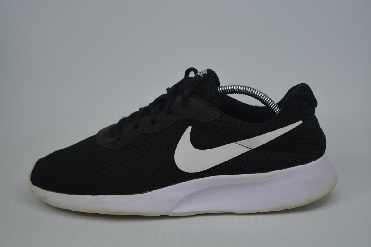 Nike Mens Tanjun Black/White at the Best Price