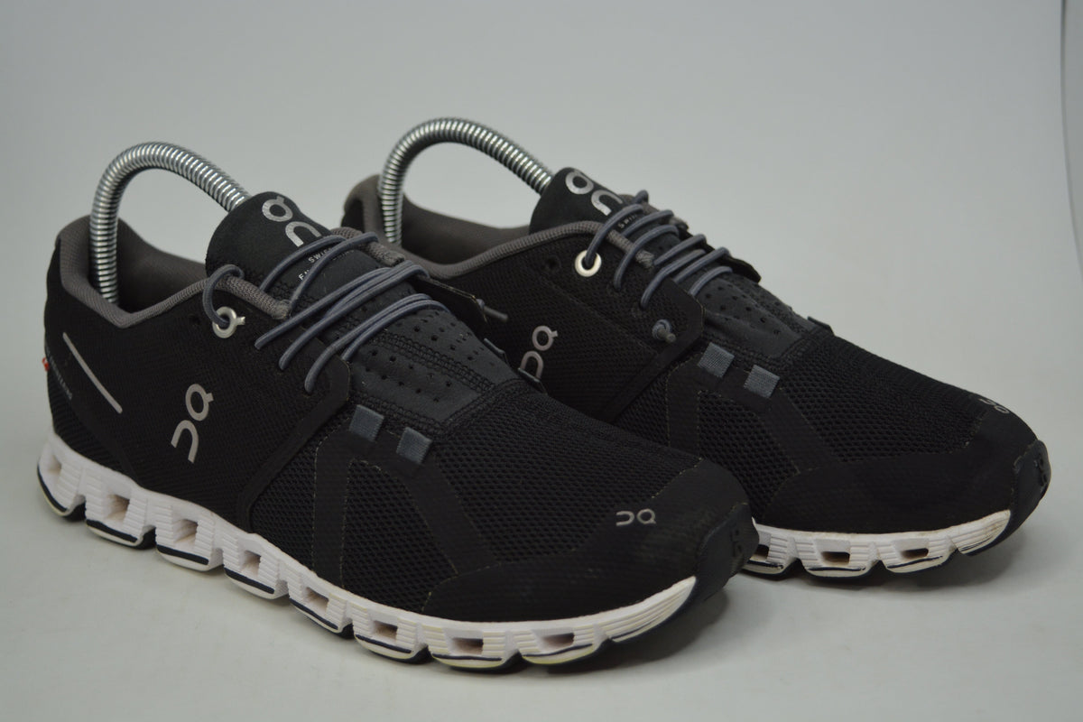 ON CLOUD RUNNING SHOES SNEAKERS - Size 6