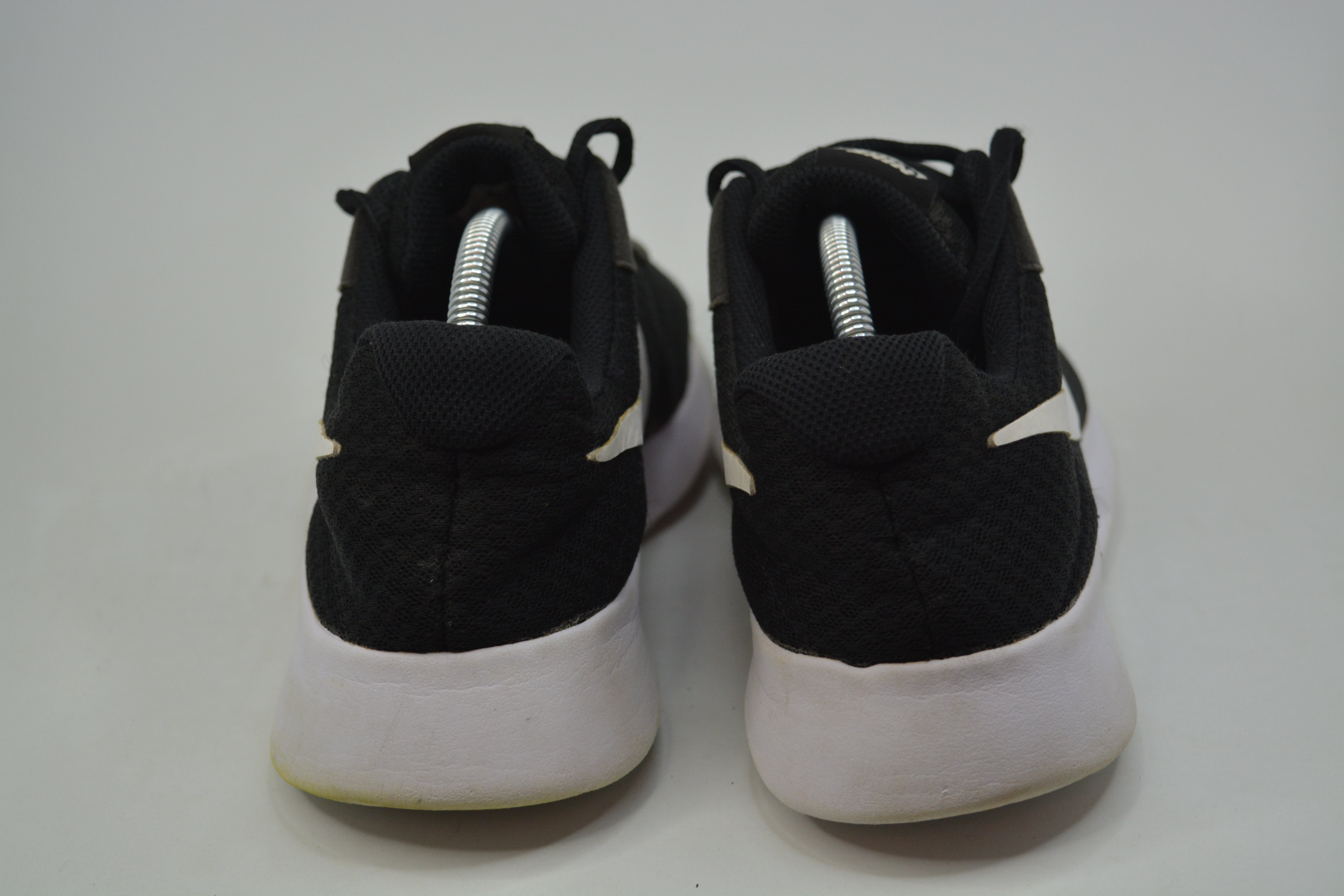 Nike Mens Tanjun Black/White at the Best Price