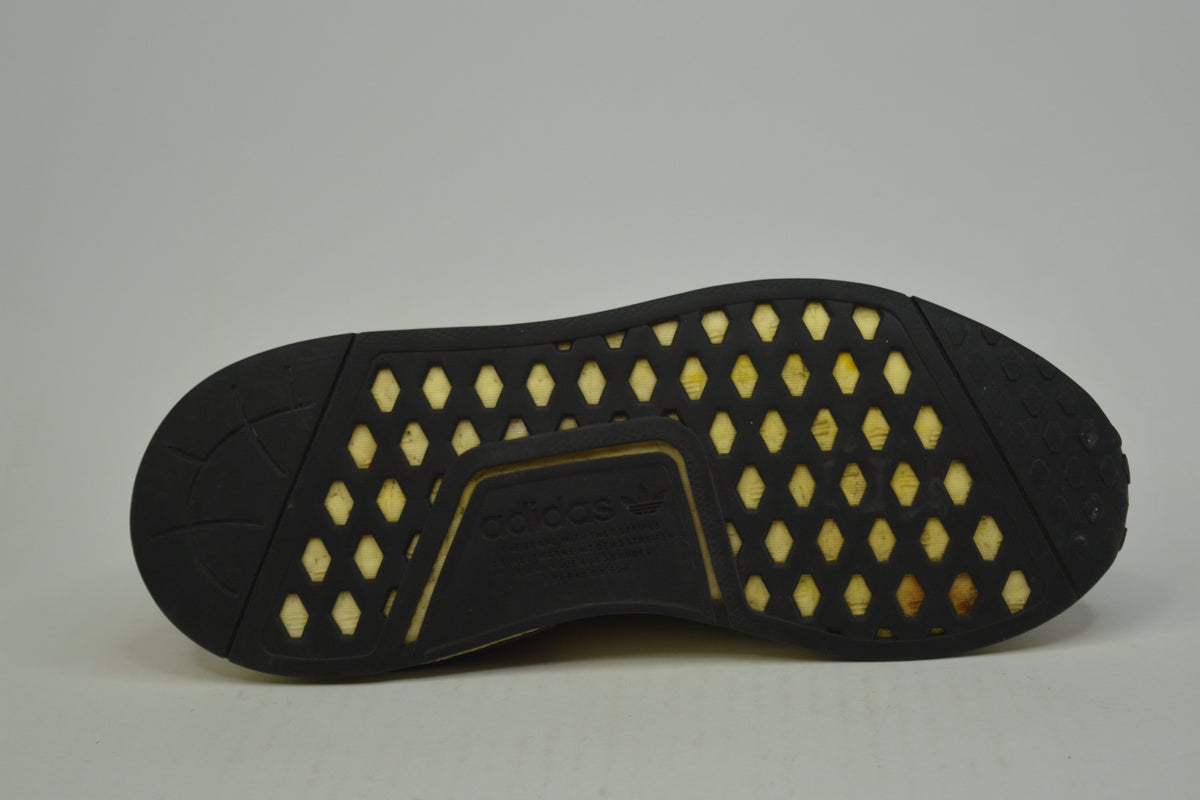 Adidas Mens Athletic Sneaker NMD R1 GZ9257 Black Gum