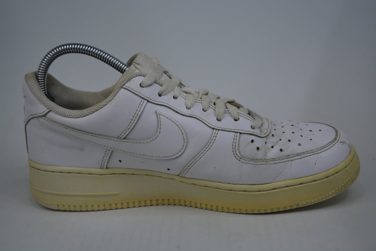 Nike Air Force - White & Gold Men's Size 8