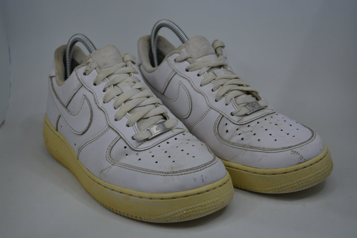 Nike Air Force - White & Gold Men's Size 8