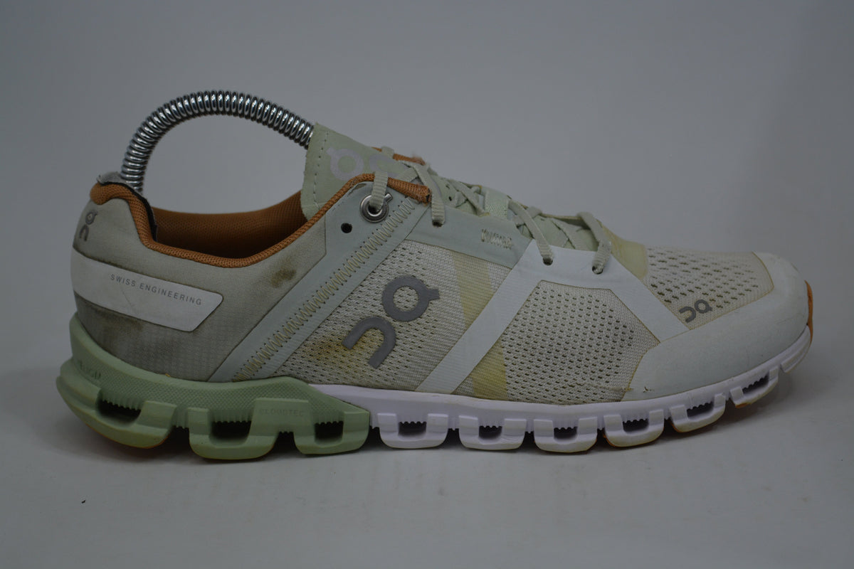 ON Cloud Cloudflow Running Sneaker Shoes Aloe/White