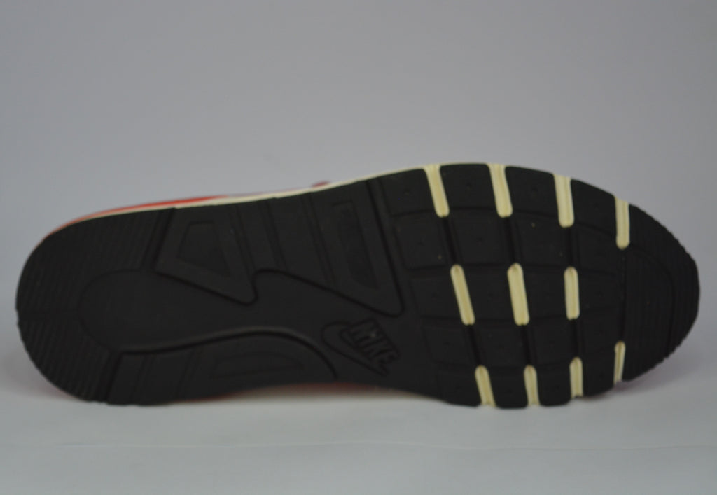 Red Nike Nightgazer LW Sneakers