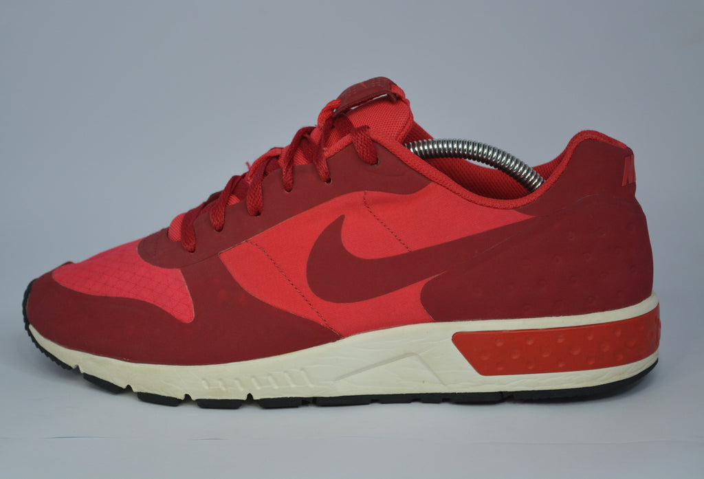Red Nike Nightgazer LW Sneakers